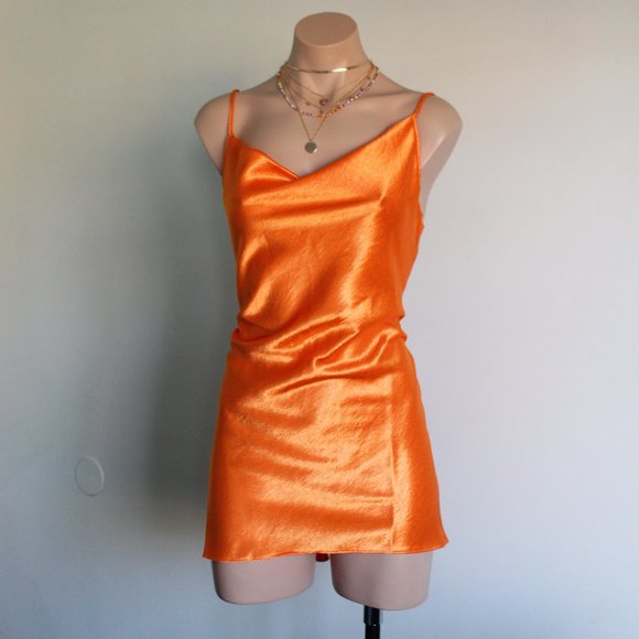 🐚🌞Summer tings Collection// Tangerine mini Dress - Picture 2 of 5